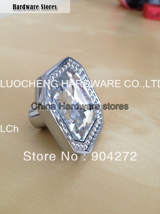 10PCS/LOT 32MM SQUARE CLEAR CUT CRYSTAL KNOBS ZINC BASE GLASS KNOBS HANDLES DOOR KNOBS, CABINET KNOBS HARDWARE 10PCS/LOT 32MM SQUARE CLEAR CUT CRYSTAL KNOBS ZINC BASE GLASS KNOBS HANDLES DOOR KNOBS, CABINET KNOBS HARDWARE