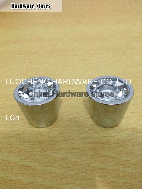 50 PCS/LOT 21MM CLEAR CUT GLASS KNOBS DOOR HANDLES BUTTONS CRYSTAL CABINET KNOBS ON A CHROME ZINC BASE 50 PCS/LOT 21MM CLEAR CUT GLASS KNOBS DOOR HANDLES BUTTONS CRYSTAL CABINET KNOBS ON A CHROME ZINC BASE