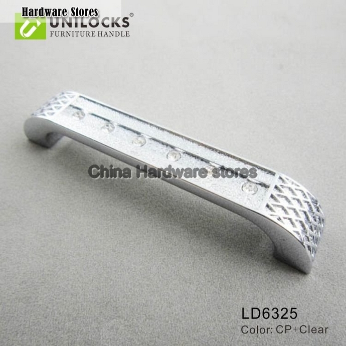Classic Design!!! C.C.. 96 MM Clear Crystal Handle With Zinc Alloy Chrome Metal Part Classic Design!!! C.C.. 96 MM Clear Crystal Handle With Zinc Alloy Chrome Metal Part