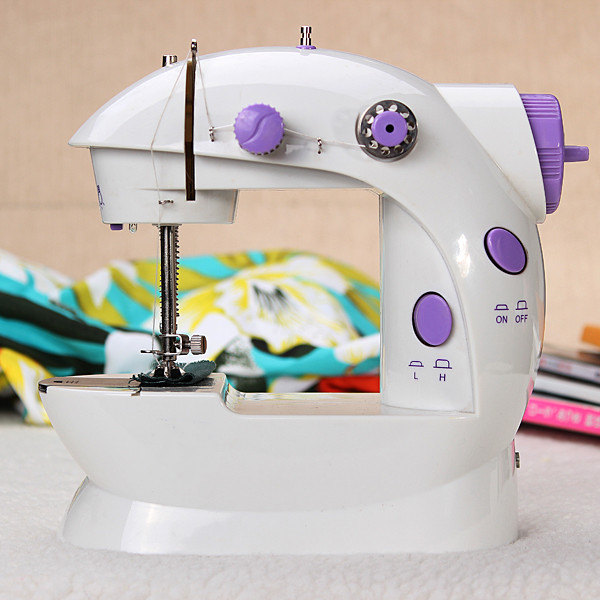 2015 new portable home handwork electric mini sewing machine with led light