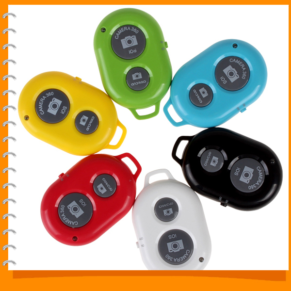 cellphone camera wireless bluetooth remote control shutter universal for iphone samsung sony htc moto ios / andriod phones cellphone camera wireless bluetooth remote control shutter universal for iphone samsung sony htc moto ios / andriod phones