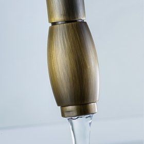 single handle antique brass centerset pull-out kitchen faucet