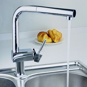 single handle chrome centerset pull-out kitchen faucet