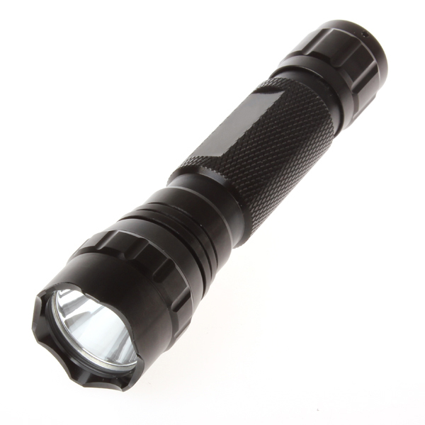 wf 501b 1000lm cree xml t6 led flashlight torch flash light + 2x batteries & battery charger & remote pressure switch